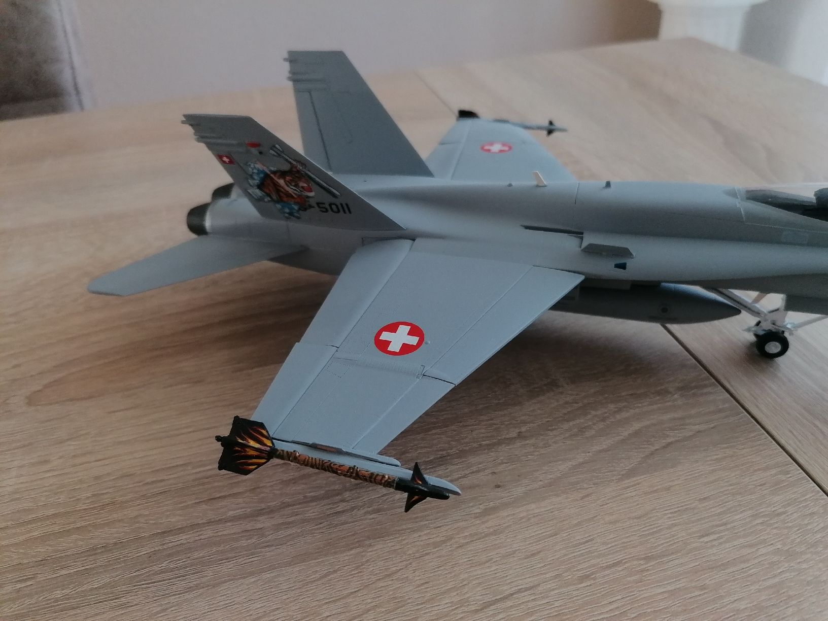 Schweizer Armee Modellbausätze & Standmodelle: FA/18  Massstab 1:48 – Neu (gemäss Beschreibung) aus Brunnen von pepone08 3