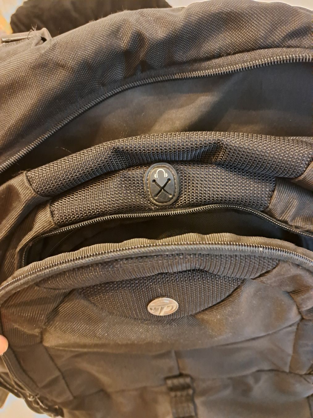 Zaini: Praktischer, schwarzer Notebookrucksack – Usato da Triesenberg venduto da Anastasia26 1