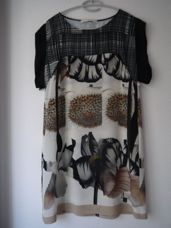 TELA Kleid aus Seide