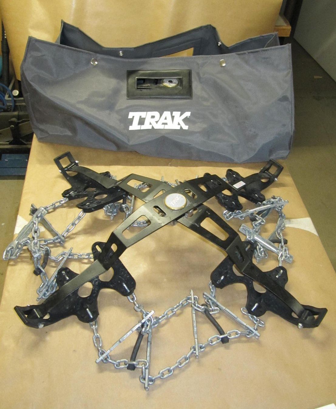Catene da neve: Trak Schneeketten 212 mit Fix-Trak – Usato da Seedorf BE venduto da bkcrea