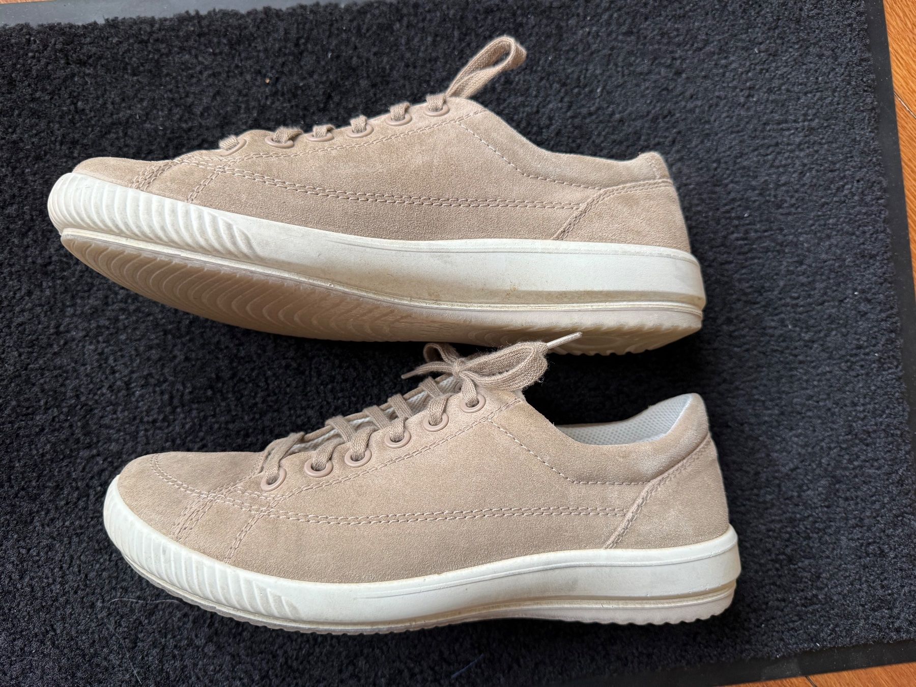 Legero Damenschuhe: Legero Schuhe beige, 41/7 – Gebraucht aus Brugg AG von Lullemu 1