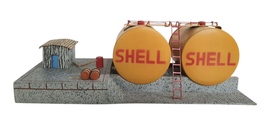 TRIX EXPRESS SHELL Tanklager (Gebraucht) in Flawil für CHF 180 – nur ...