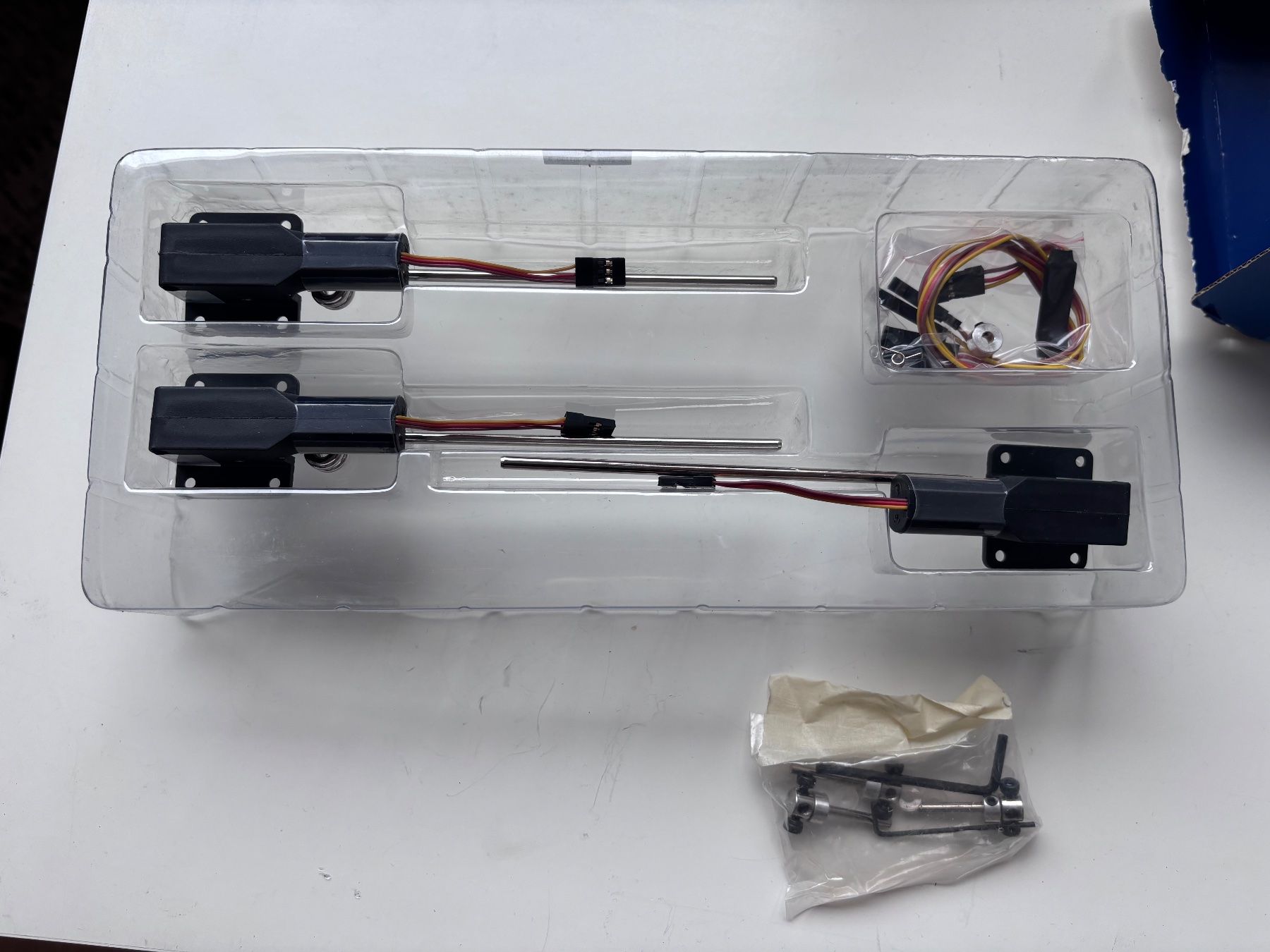 E-Flite RC Kits de montage: Train rentrant E-Flite 15-25 Électrique – D'occasion à Genève par Sabgoblin 2