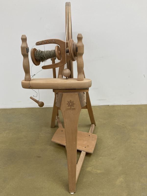 Ruote per filare: ASHFORD | Spinnrad | Traditionell | Buchenholz – Usato da Wittenbach venduto da Restwert_St-Gallen 1