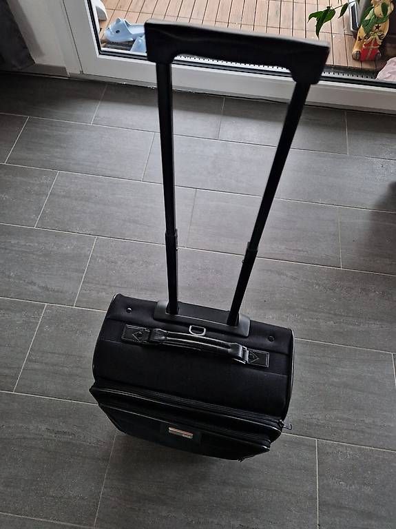 Valigie: Suitcase 53 x 38 x 25 cm – Usato da Dübendorf venduto da Olenaaa 2