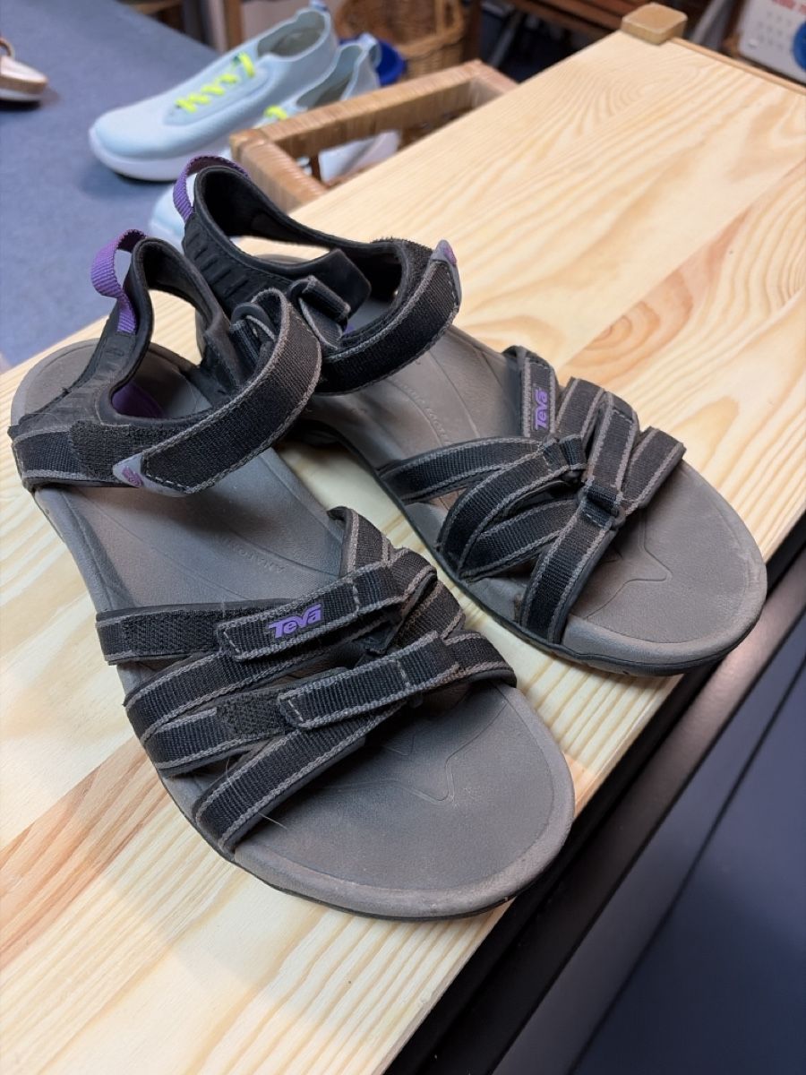 Teva Scarpe da donna: Teva Wandersandalen – Usato da Rütihof venduto da liv_k2bp