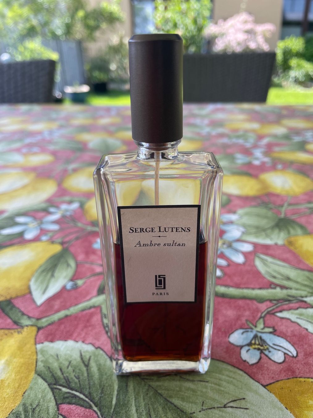 Serge Lutens Profumi & Eau de Toilette: Parfum SERGE LUTENS – Usato da Kriens venduto da Mayang 1
