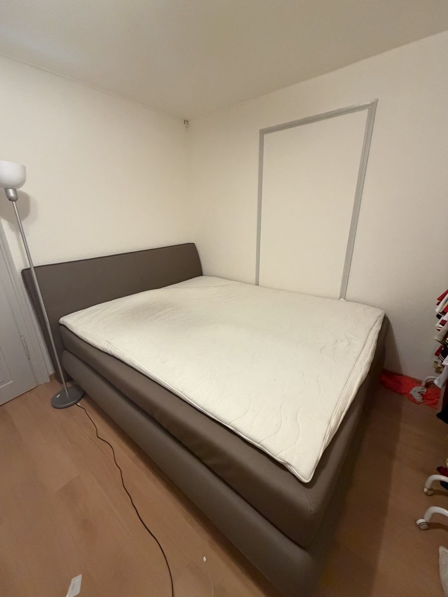 Letti: Boxspringbett 180x210cm – Usato da St. Gallen venduto da Maelggg
