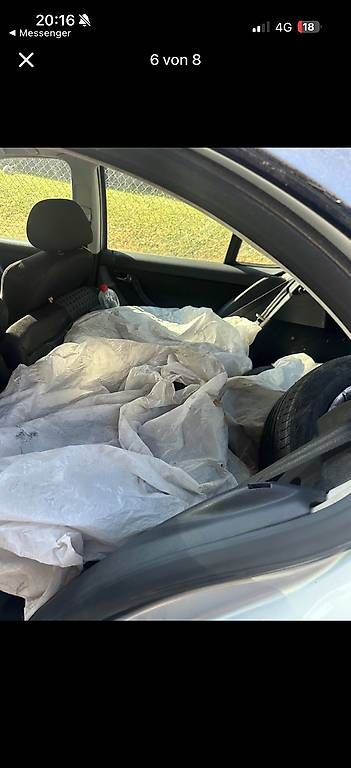 Autos: Seat Leon 1.8T  – Gebraucht aus Pfäffikon ZH von adi_7hgw 4