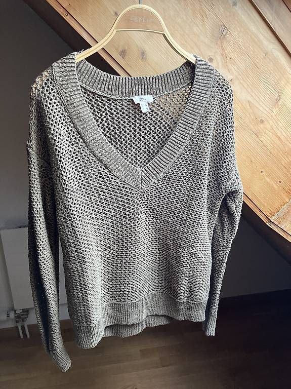 Pulls & Sweat-shirts: olivfarbener Pullover Gr. XS – D'occasion à St. Gallen par andreav.