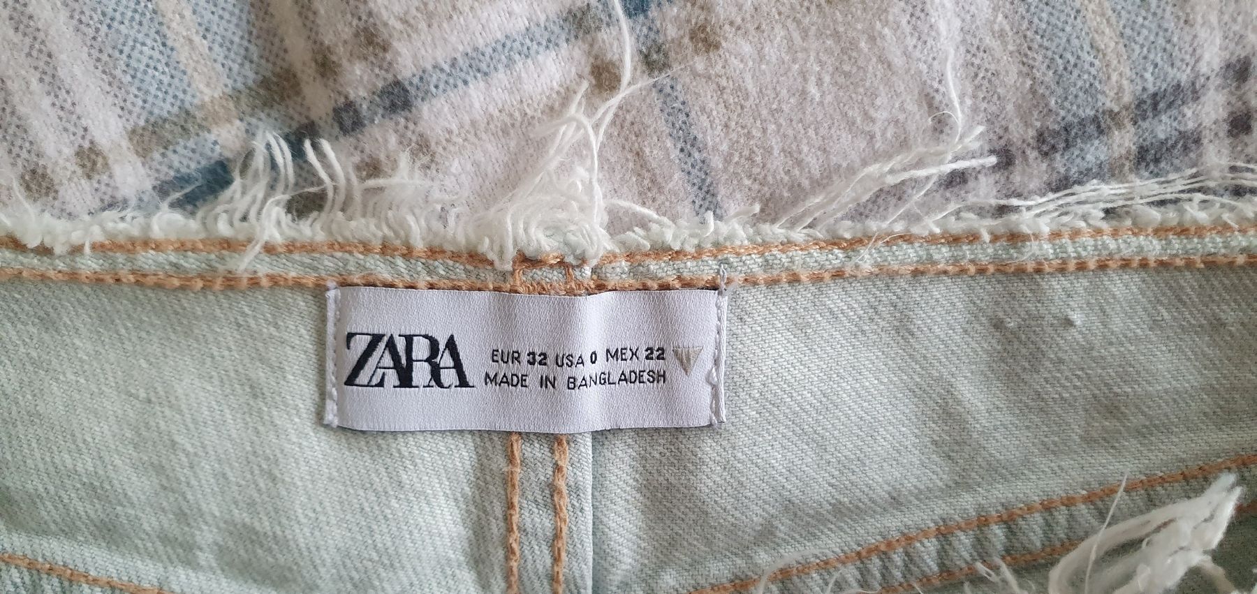 Zara Jeans: NEU - Zara Shorts, hellblau, Gr. 32 – Nuovo (secondo la descrizione) da Bern venduto da fede736 2
