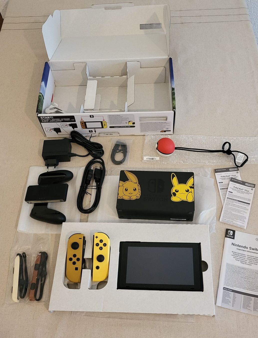 Nintendo Console: Nintendo Switch Pokemon Let's Go-Pikachu - Complete + games – Usato da Zürich venduto da MDC0 1