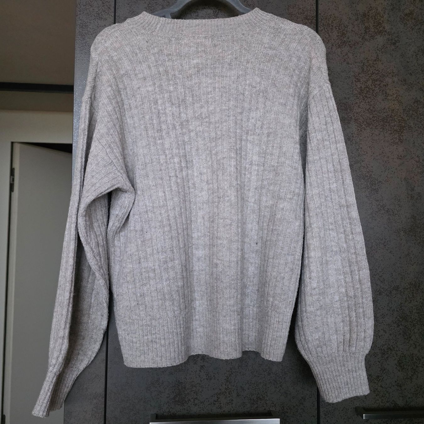 H&M Maglioni & Felpe: 🐸 H&M PULLOVER XS GRAU RIPPSTRICK KUSCHLIG – Usato da Môtier (Vully) venduto da Frogs 6