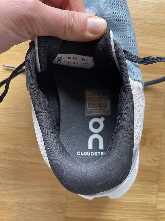 On Scarpe da uomo: On Cloudstratus 40.5 wenig getragen – Usato da Urdorf venduto da lyl_889t 3