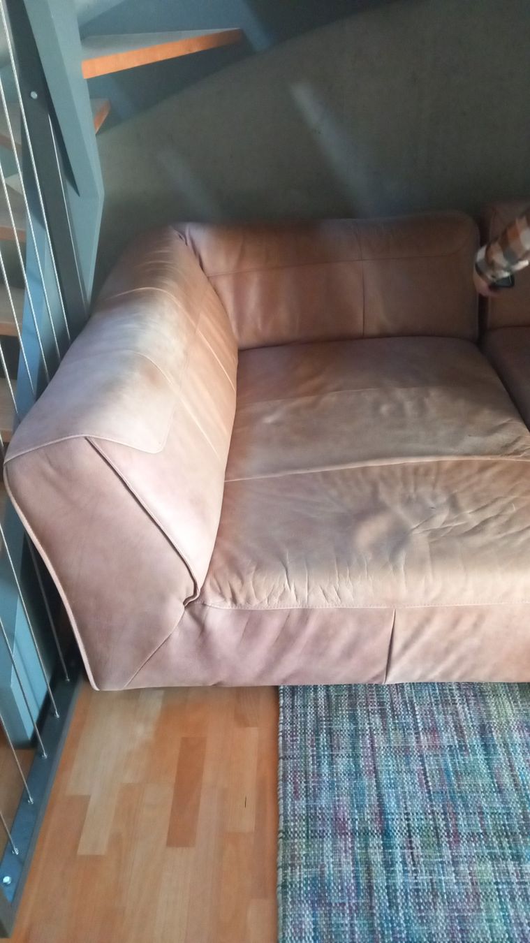 Interio Divani: Eckledersofa inkl. Hocker von Interio aus Büffelleder – Usato da Sissach venduto da Schuulie 2