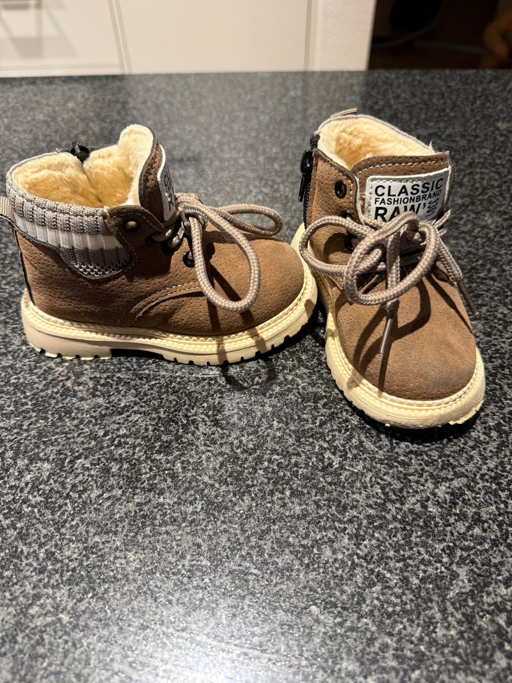 Shein Scarpe per ragazzi: Stiefel - Grösse 23 – Usato da Rothrist venduto da G.F.1997 1