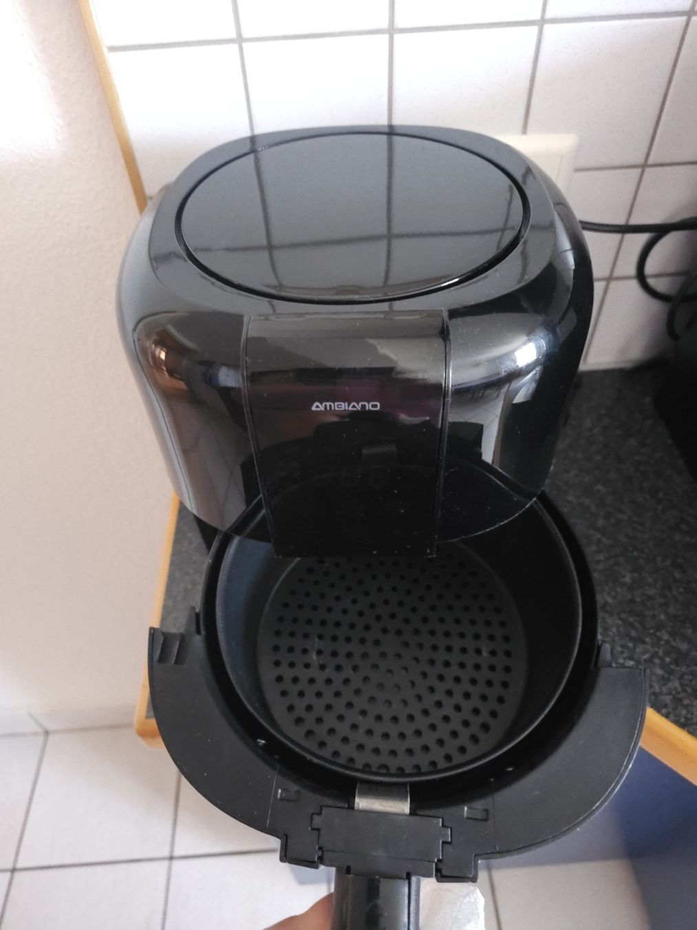 Komplettküchen: Air Fryer – Gebraucht aus Wauwil von bos_p6d2 1