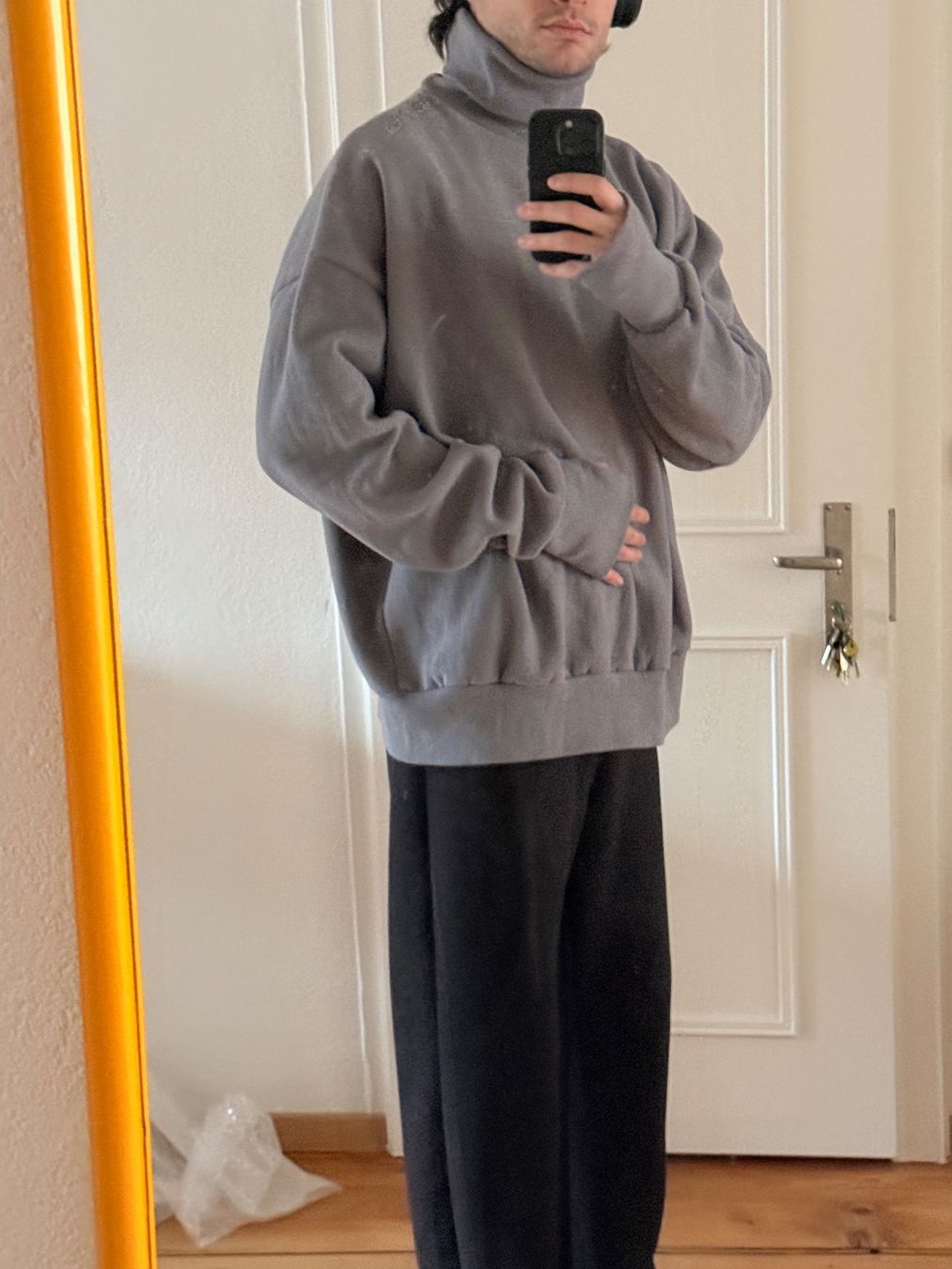 Pullover & Sweatshirts: Oversize Comfy Rollkragen Pullover – Gebraucht aus Zürich von Basilou98 3