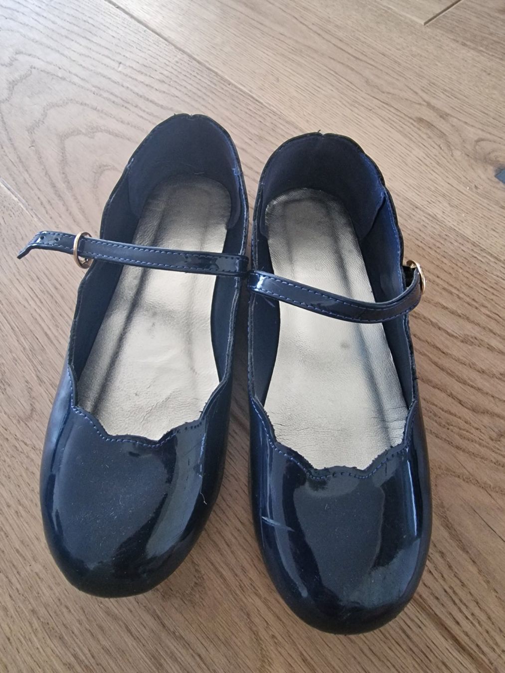 Scarpe per ragazze: Kinder Ballerinas Grösse 35 dunkelblau – Usato da Knonau venduto da liebenic01 1
