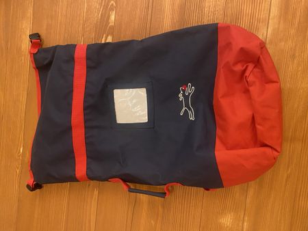 Tasche blau-rot mit Trägern neuwertiger Zustand