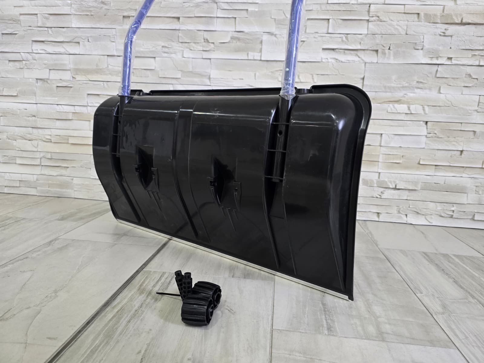Tutte le macchine: Schneeräumer Schneeschippe Schneeschieber 80 cm mit Rollen – Nuovo (secondo la descrizione) da Baar venduto da Werkzeugzentrum 1