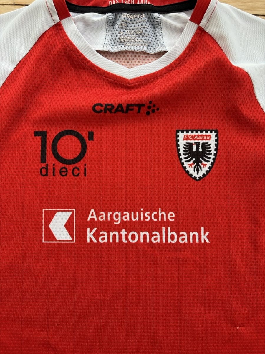 FC Aarau Scarpe, pantaloni & magliette da ginnastica: FC Aarau Shirt Gr 158 – Usato da Oberentfelden venduto da Elifant 2