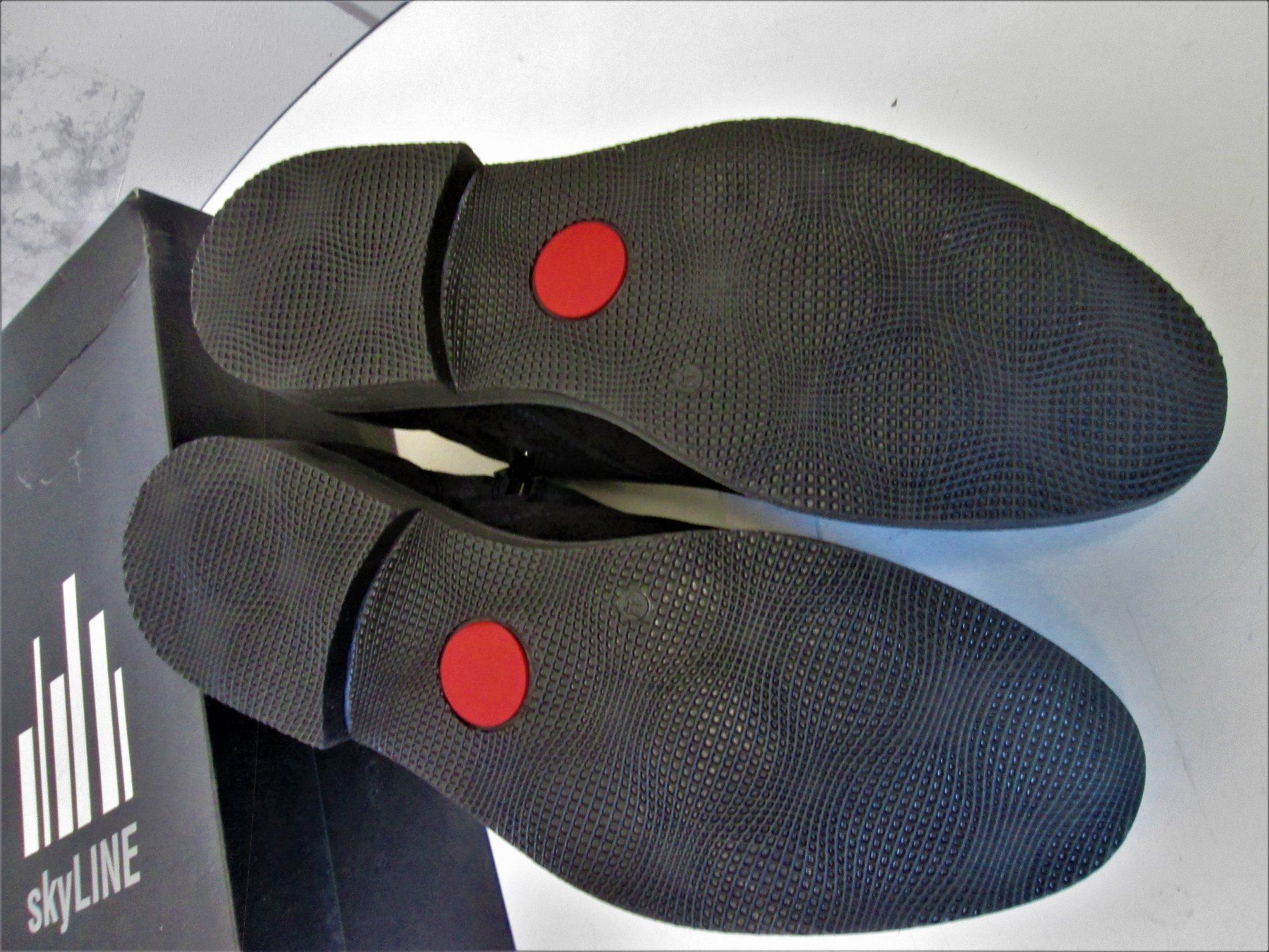 Scarpe da uomo: Schuhe, Größe 44, neu – Nuovo e nell'imballaggio originale da Sementina venduto da babucia 2
