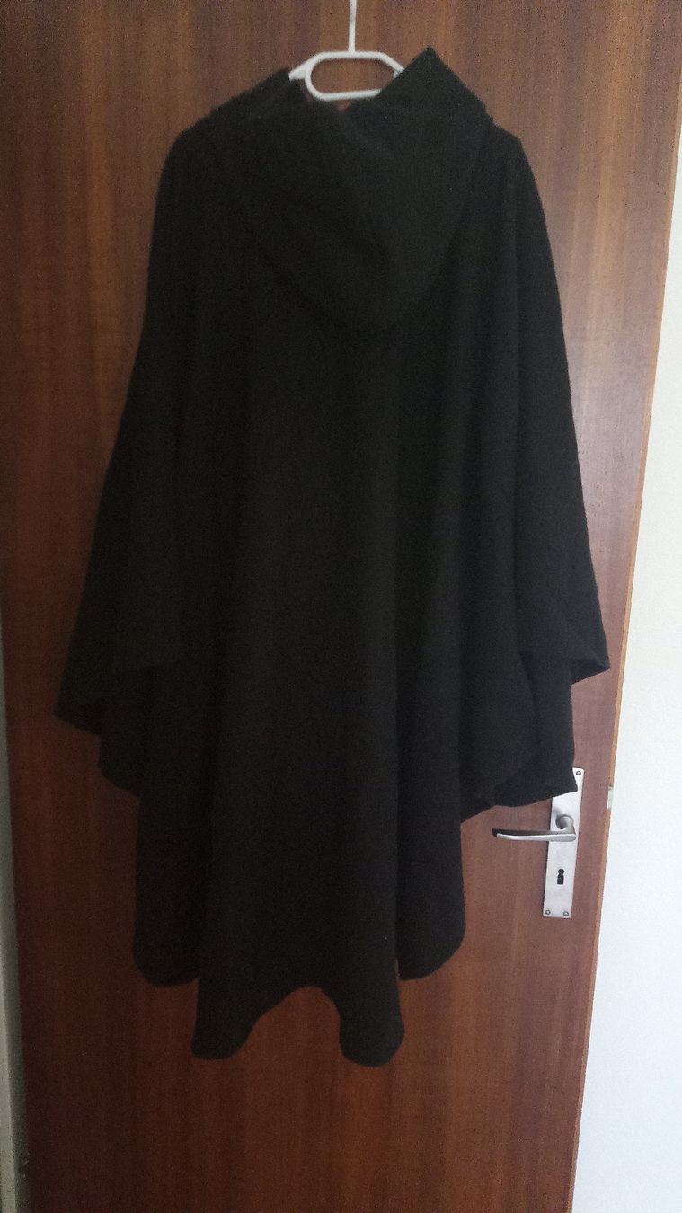 Sonstige Kleidung & Accessoires: 100% Wollponcho unisex – Neu (gemäss Beschreibung) aus Birsfelden von aer_q78f 1