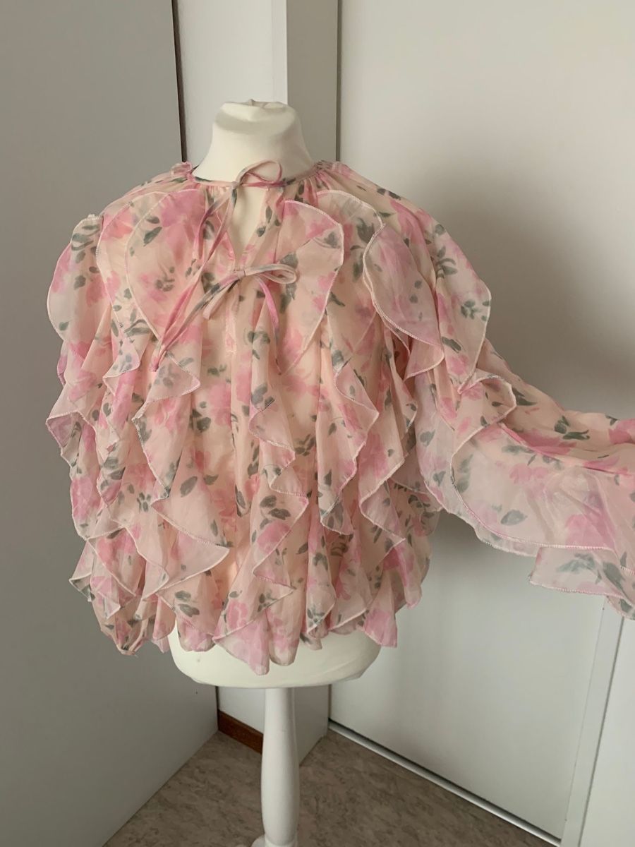 Camicette: Romantische Rüschenbluse mit Rosenmuster, Gr.XS – Nuovo e nell'imballaggio originale da Rüfenacht venduto da lilly_67