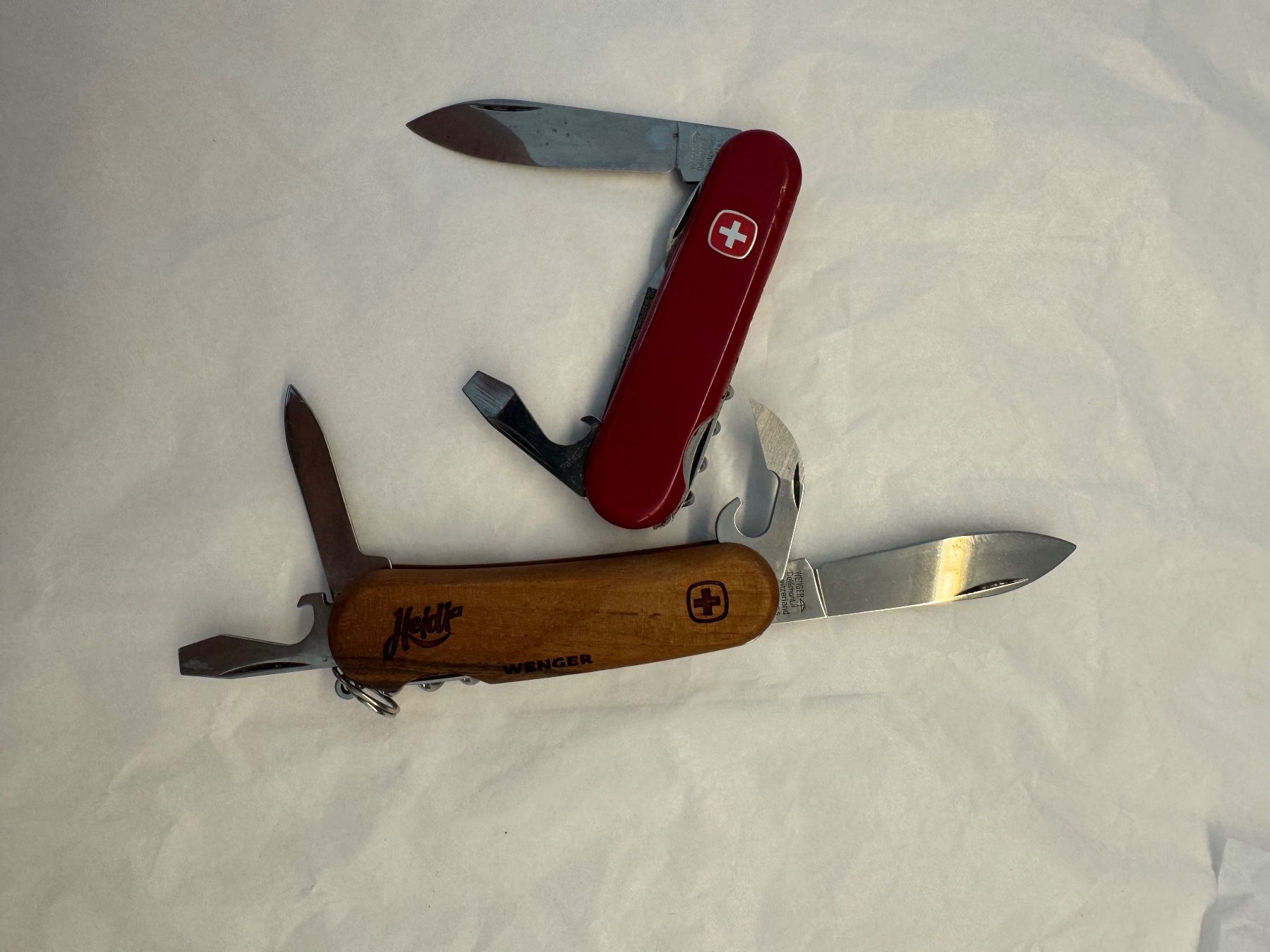 Wenger Taschenmesser: 2 Wenger Taschenmesser – Gebraucht aus Kestenholz von Sackmesser67 2