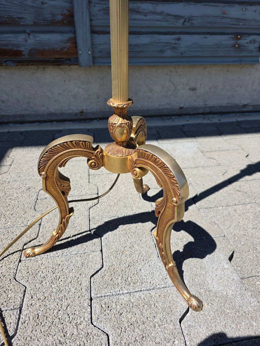 Lampade: robuste Metall Ständerlampe Leuchte Schirm Stehlampe Lampe – Usato da Walterswil BE venduto da Lonitti 2