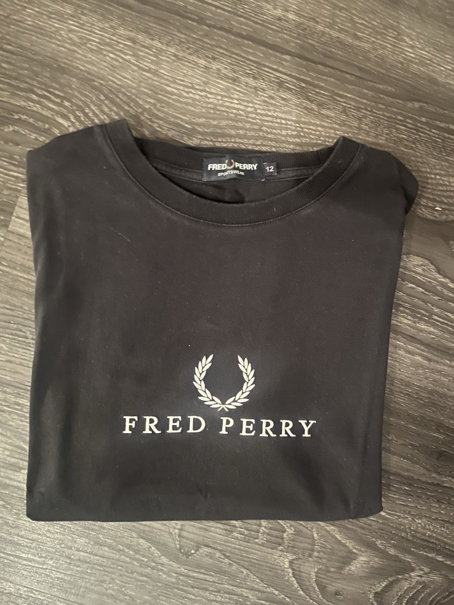 Fred Perry T-shirt: Fred Perry T-Shirt Gr. S – Usato da Otelfingen venduto da Denis_ZH
