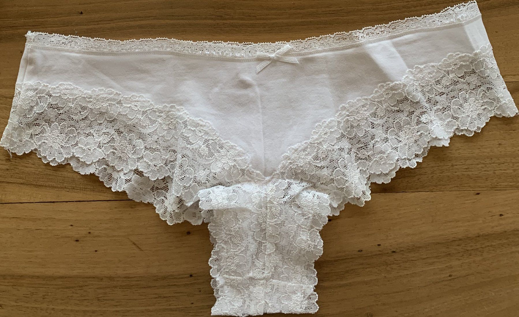 Altra biancheria intima: 2 Damen String mit Spitze, Grösse S – Nuovo (secondo la descrizione) da Birsfelden venduto da Emporio82 2