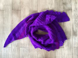 Warmer Wollschal, handgestricktes Unikat in Violett, Winter
