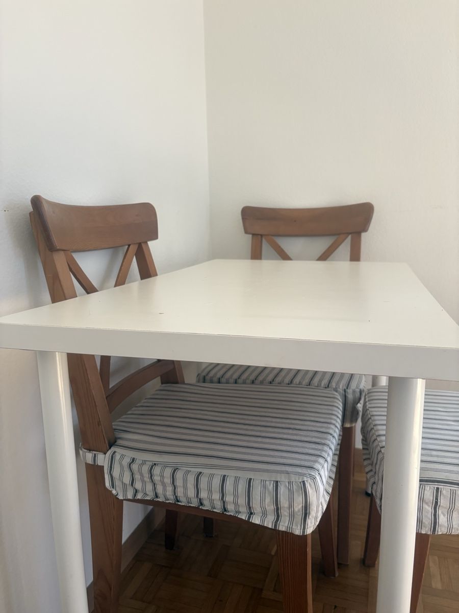 Tische: IKEA Table – Gebraucht aus Zürich von Ptomas15 1