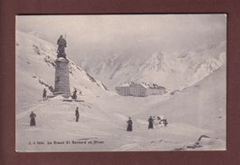 GRAND-SAINT-BERNARD en hiver