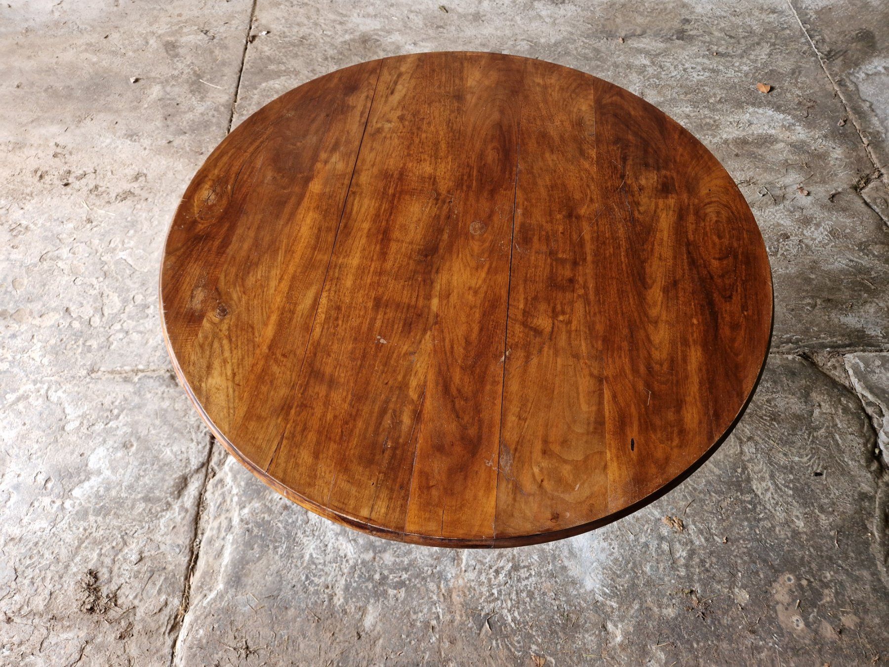 Tavoli: Runder Tisch  100cm mit Holzfuss – Usato da Wädenswil venduto da verebe 4