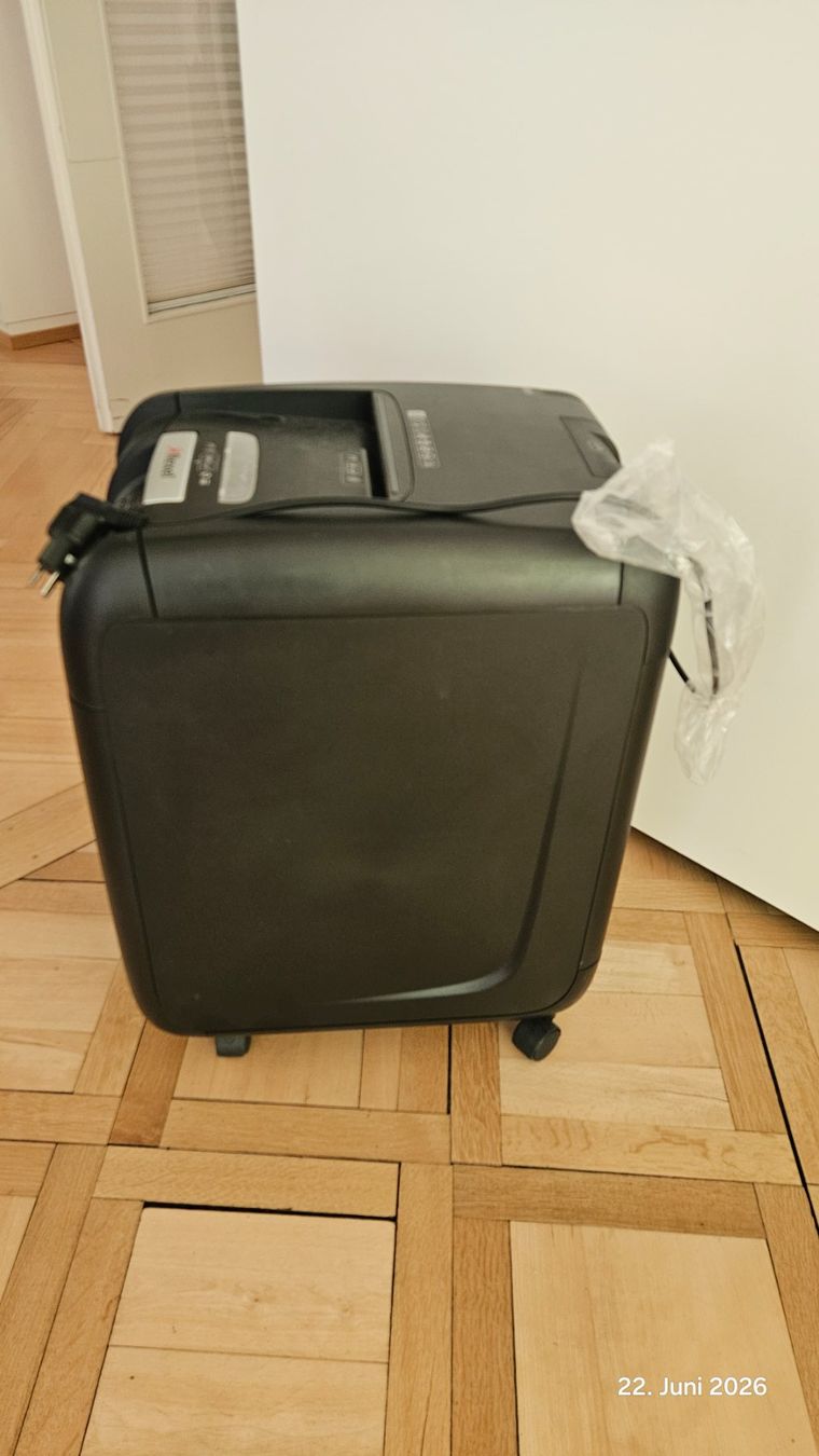 Rexel Destructeurs de documents: Rexel 300x Shredder – D'occasion à Bonstetten par supersasha 1