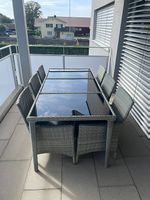Rattan-Sitzgruppe mit 6 Stühlen & grossem Glastisch