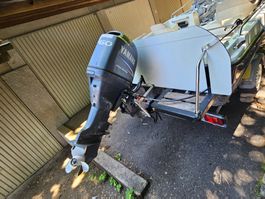 Boot mit Motor und Anhänger-defekt