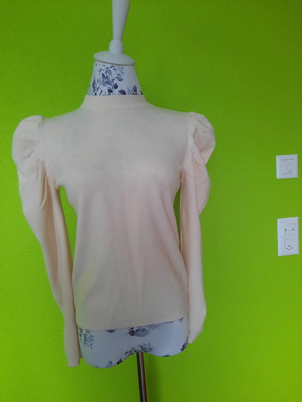 Maglioni & Felpe: Damen Pullover Gr.S ungetragen – Nuovo (secondo la descrizione) da Buchs SG venduto da miska01 1