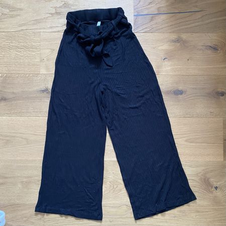 Schwarze Stoffhose von Stradivarius, Grösse S