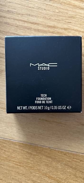 Make-up: MAC STUDIO Tech Foundation - NW44 – Gebraucht aus Reinach BL von Tom4142CH