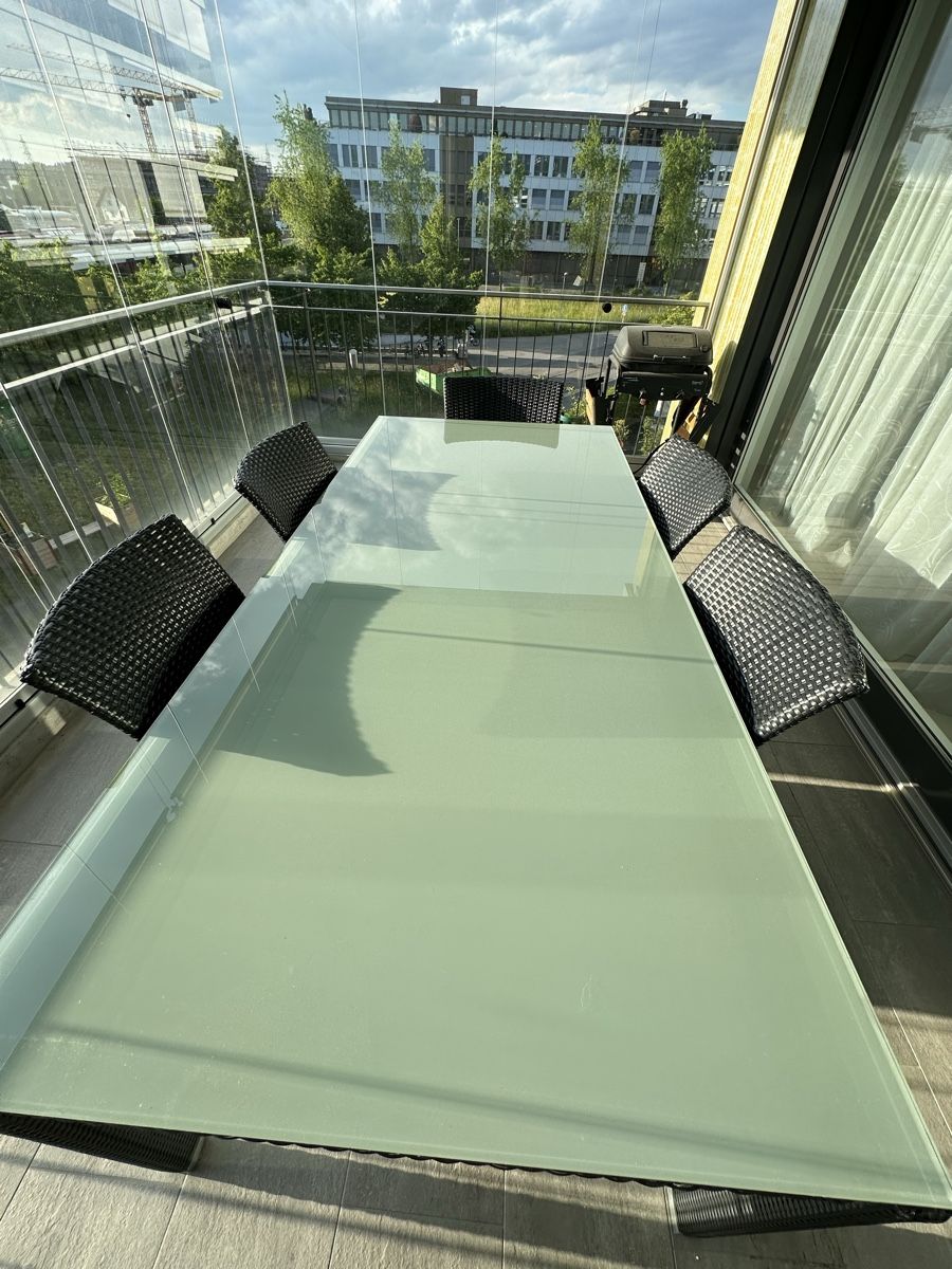 Set de table et chaises: Zebra Marathon Gartentisch mit 6 Stühlen ab 1.-  – D'occasion à Hagendorn par Pokecollectorch 3