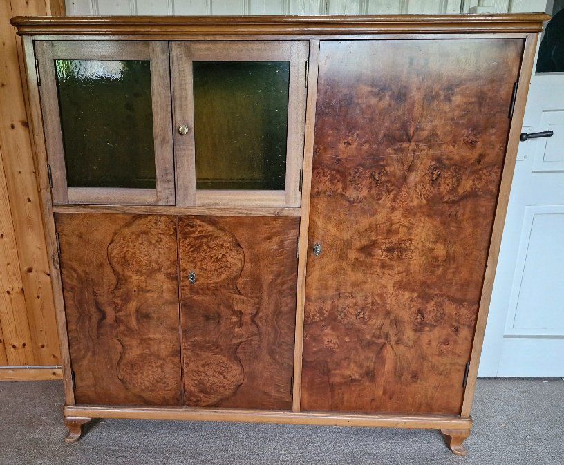 Armadi: Schrank mit Vitrine Vintage – Usato da Gerzensee venduto da Neggimann