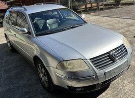 VW Passat Variant 2.3 V5