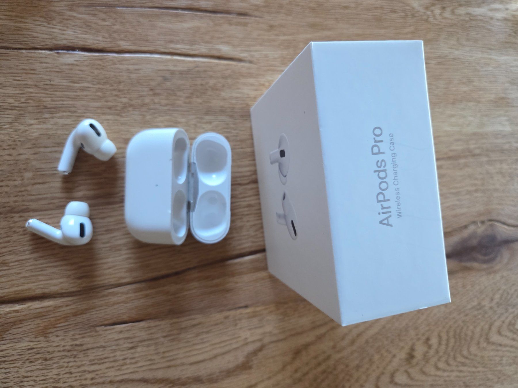 Apple Cuffie: Apple Airpods Pro – Usato da Ennetbaden venduto da Bellina 1