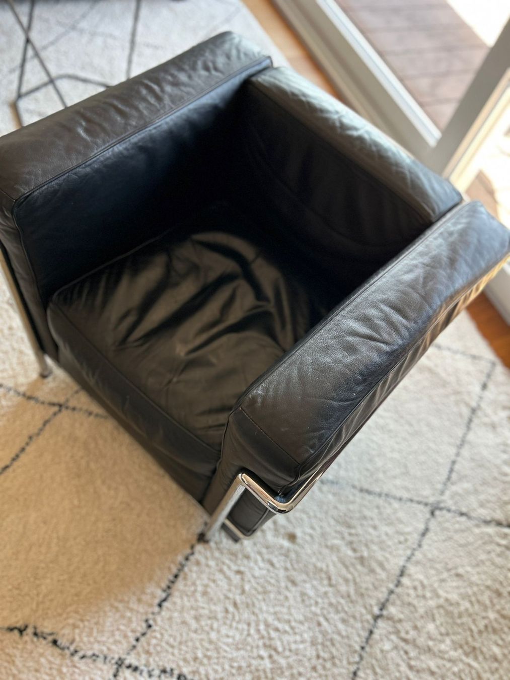 Cassina Poltrone: Fauteuil LC2 Le Corbusier – Usato da Turin venduto da Hivemaniac 3