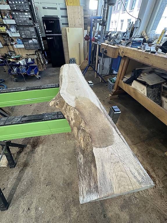 Articoli in legno: Massive Eichenbohle mit Naturkante – Usato da Breitenbach venduto da kaufmann-j 4