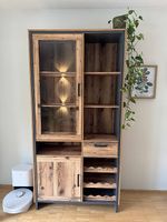 Schnaps-Schrank / Vitrine
